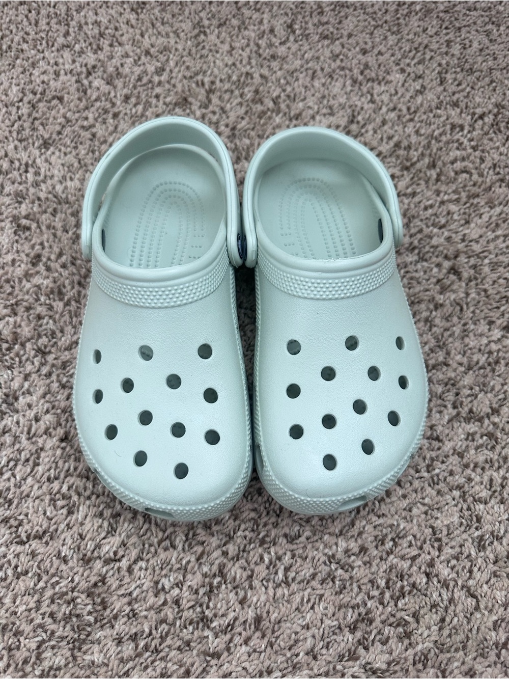 Crocs Size 7 Women’s Minty Color